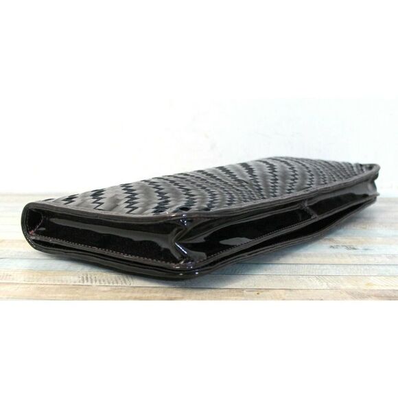 7.2"x14.5" Cole Haan PATENT BROWN WOVEN GENUINE LEATHER FLAP LRG CLUTCH HANDBAG - Picture 8 of 10